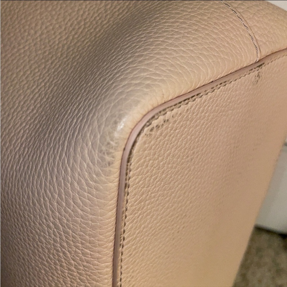 Tory Burch: Thea Center Zip Leather Tote Bag - Picture 8 of 12